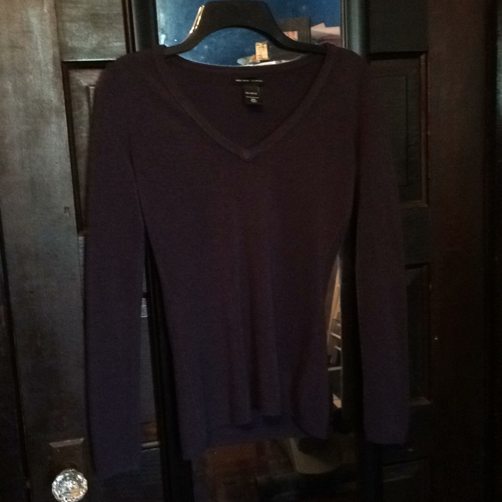 Long Sleeved Plain V-Neck Sweater